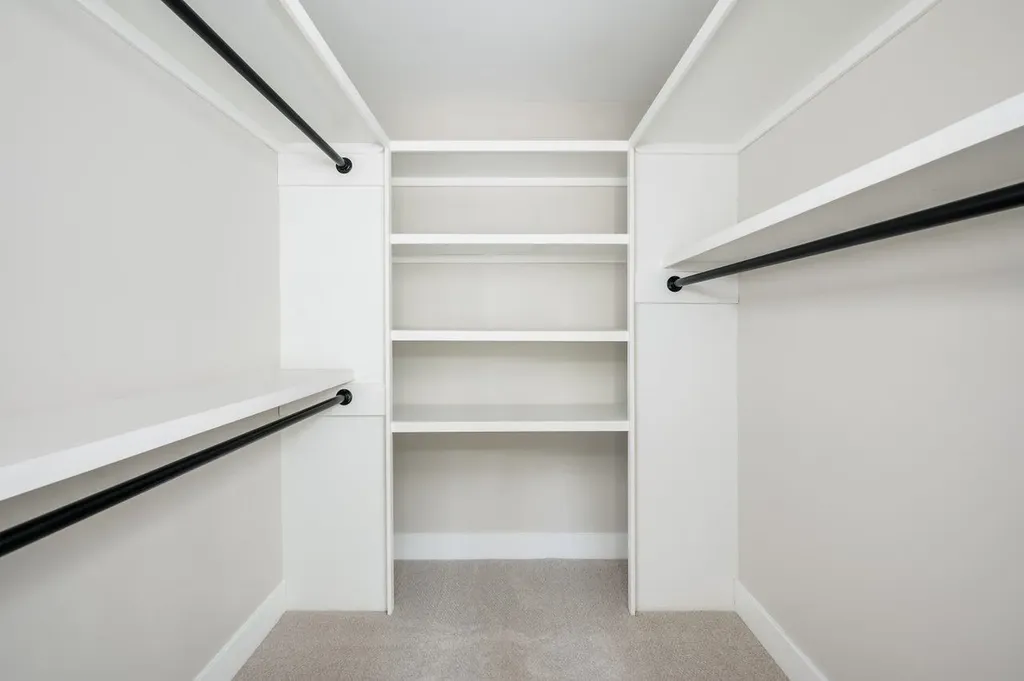 4243 Brown Avenue Manchester NH 03103