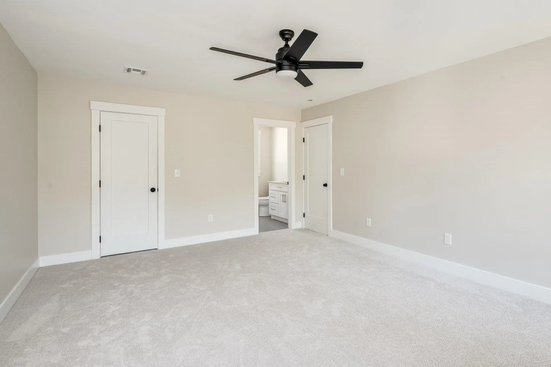 4243 Brown Avenue Manchester NH 03103