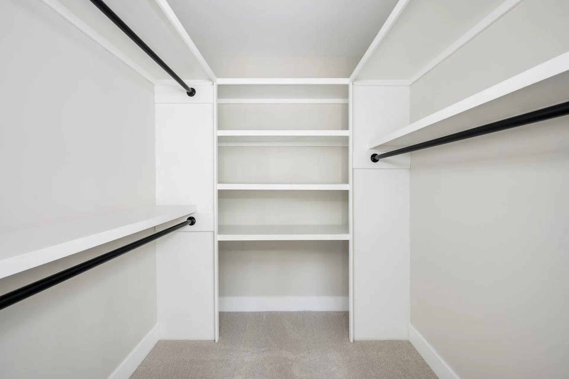 4243 Brown Avenue Manchester NH 03103