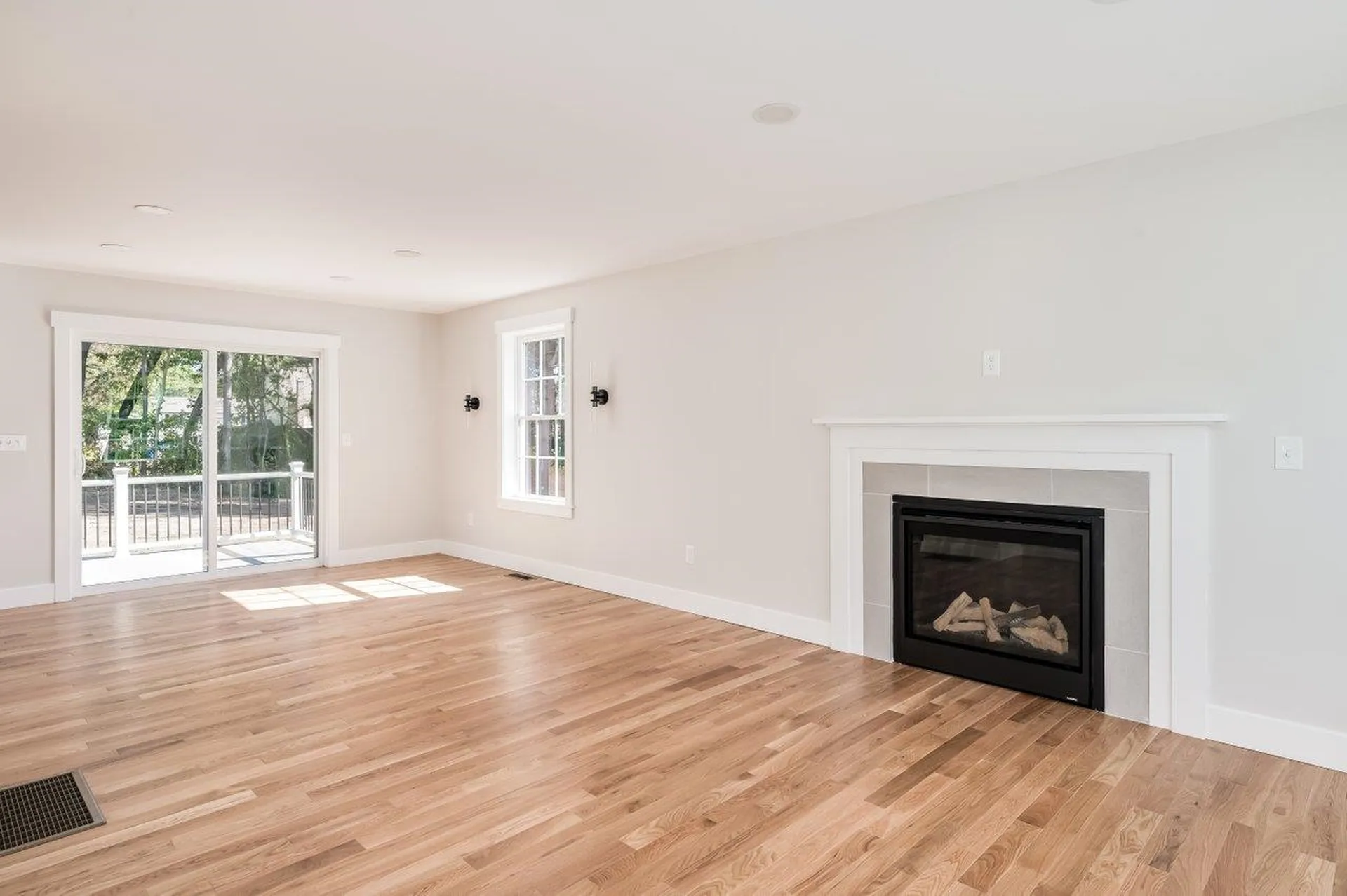 4243 Brown Avenue Manchester NH 03103