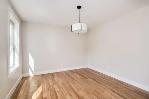 4243 Brown Avenue Manchester NH 03103