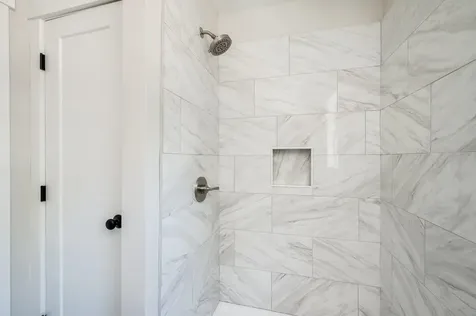 4243 Brown Avenue Manchester NH 03103