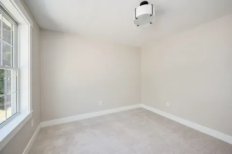 4243 Brown Avenue Manchester NH 03103