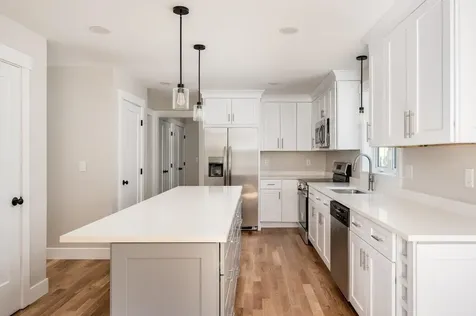 4243 Brown Avenue Manchester NH 03103