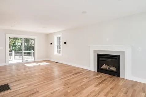 4243 Brown Avenue Manchester NH 03103