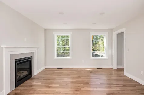 4243 Brown Avenue Manchester NH 03103