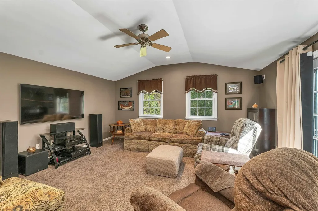 48 Londonderry Road Windham NH 03087