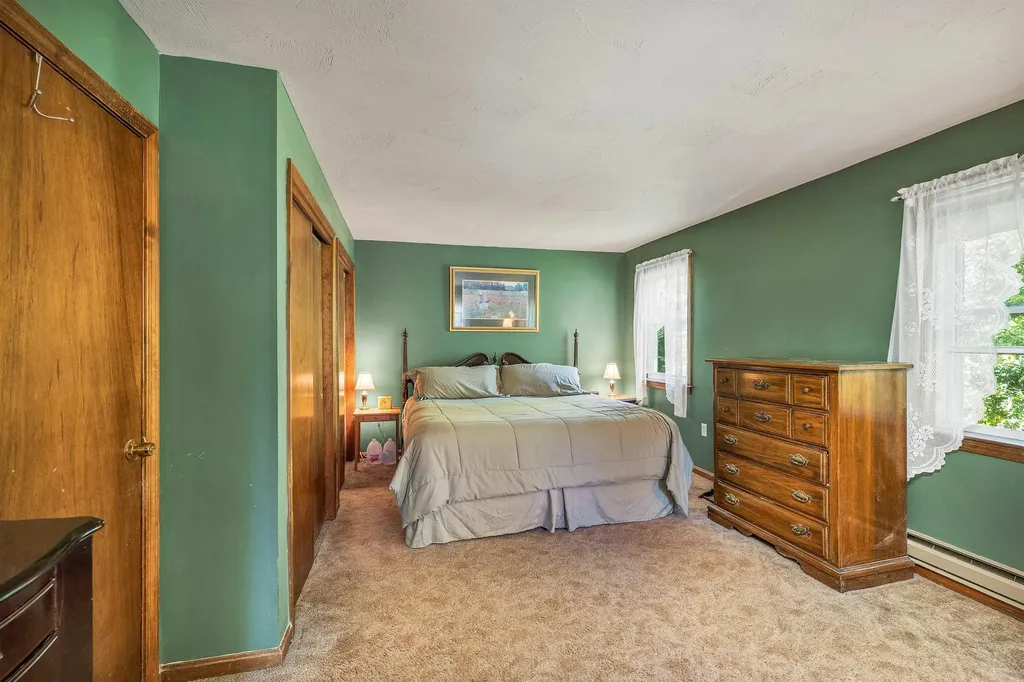 48 Londonderry Road Windham NH 03087