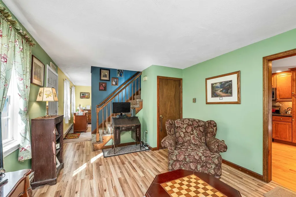 48 Londonderry Road Windham NH 03087