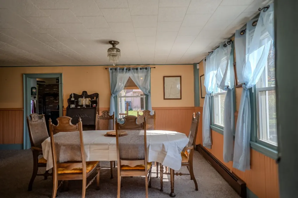 1536 Memorial Drive St. Johnsbury VT 05819