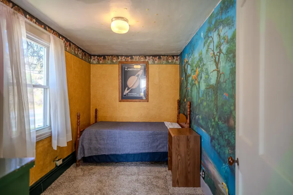 1536 Memorial Drive St. Johnsbury VT 05819