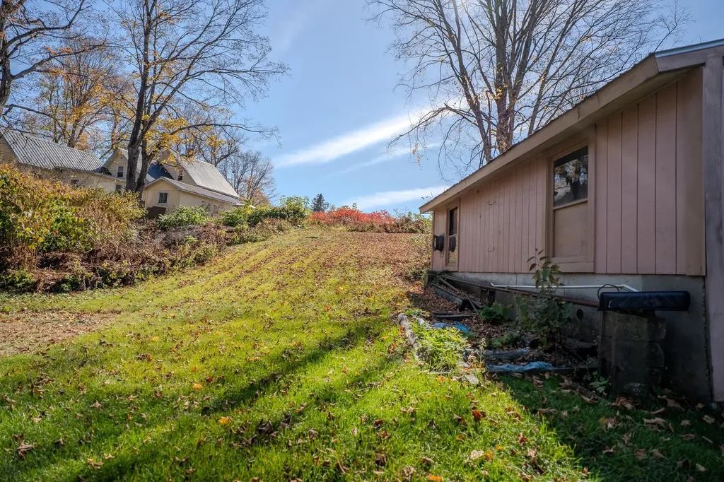 1536 Memorial Drive St. Johnsbury VT 05819