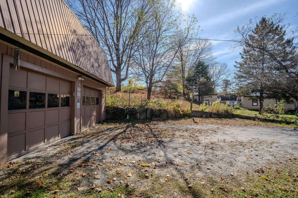 1536 Memorial Drive St. Johnsbury VT 05819