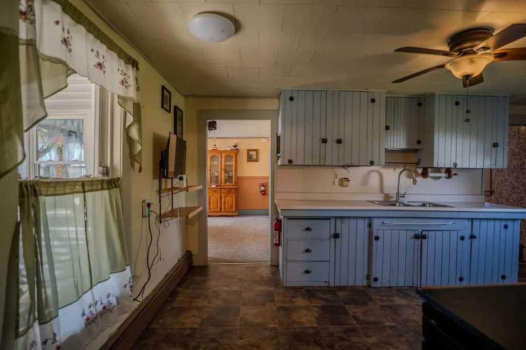 1536 Memorial Drive St. Johnsbury VT 05819