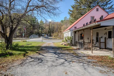 1536 Memorial Drive St. Johnsbury VT 05819