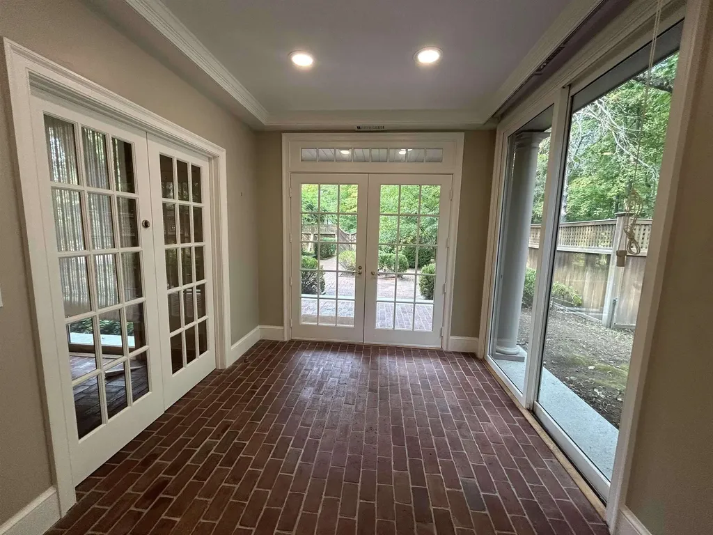 81 Front Street Exeter NH 03833