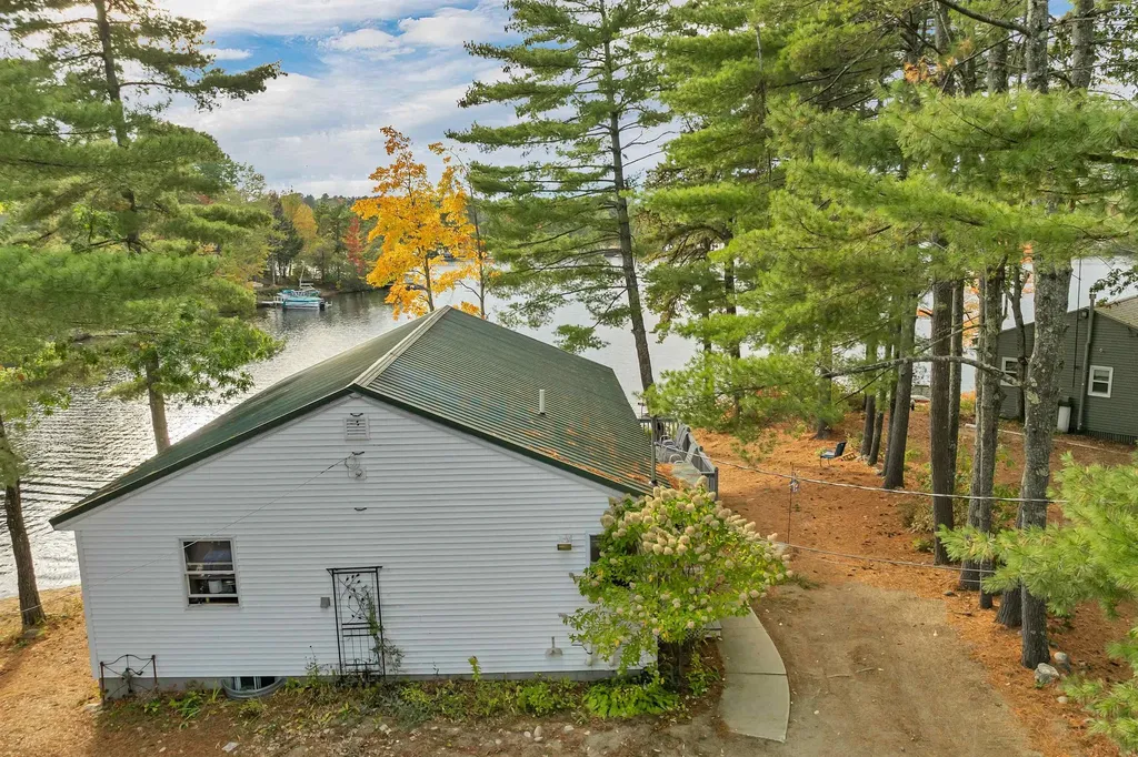10 Spur Road Ossipee NH 03814