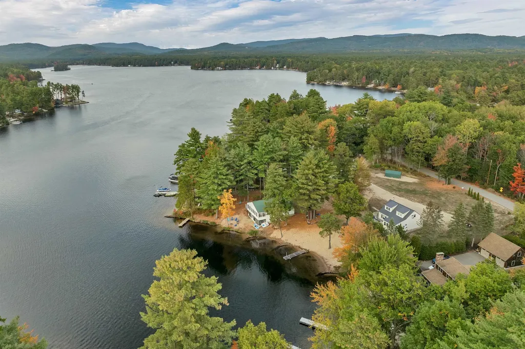 10 Spur Road Ossipee NH 03814