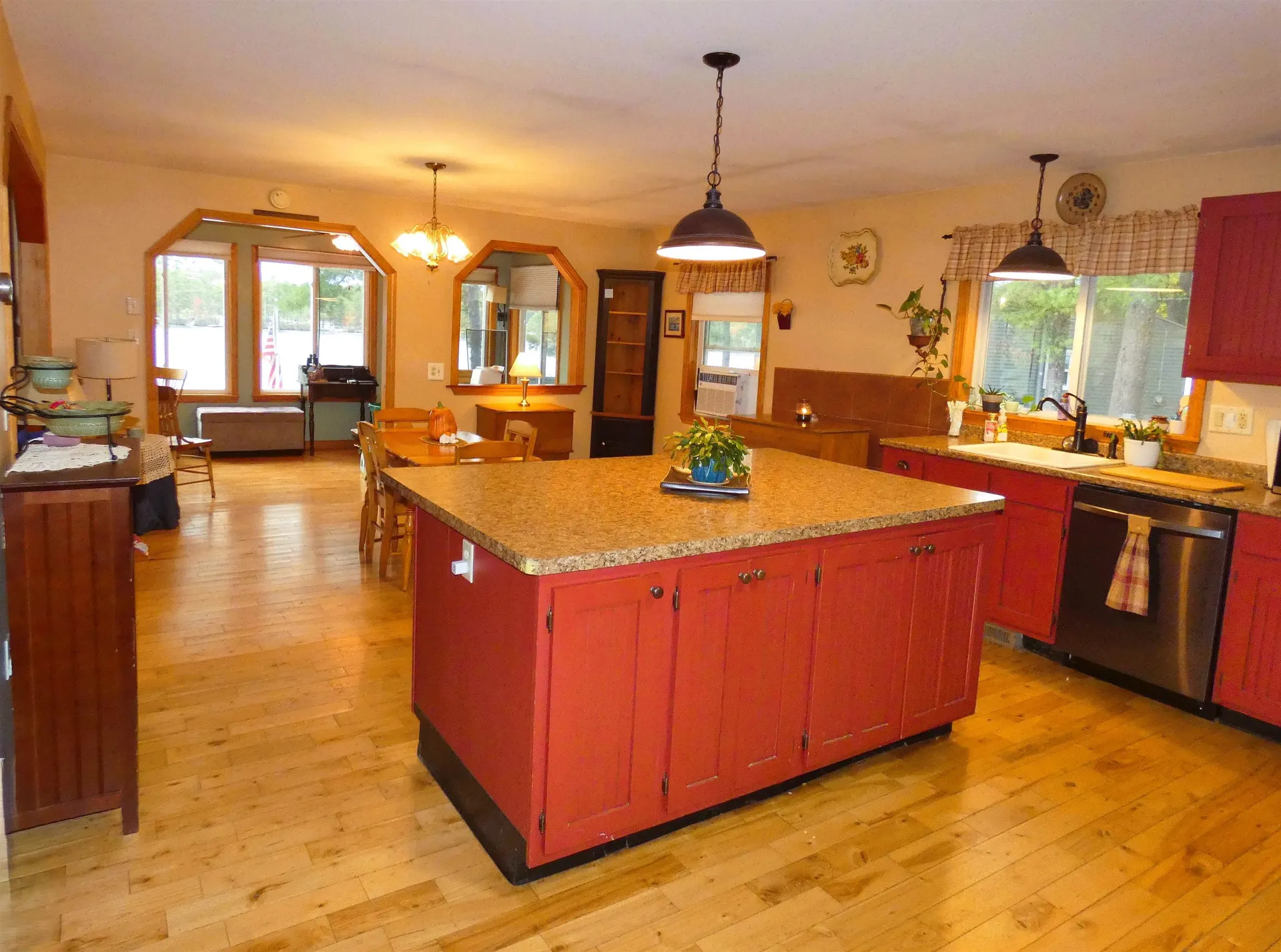 10 Spur Road Ossipee NH 03814