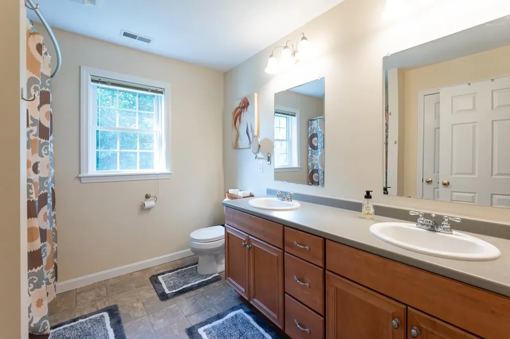 22 Hobart Hill Road Brookline NH 03033