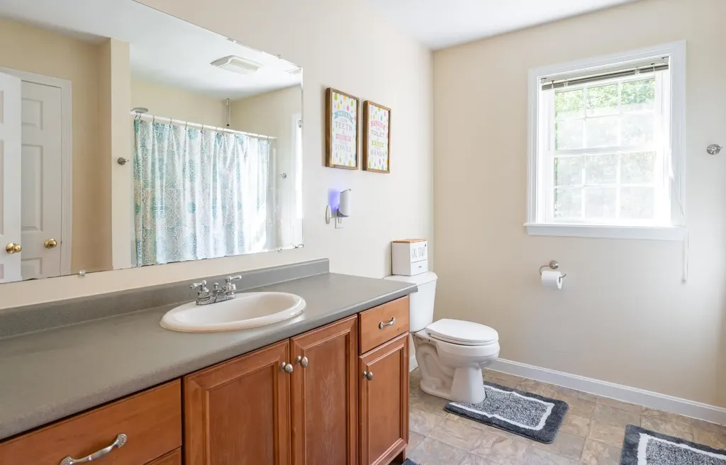 22 Hobart Hill Road Brookline NH 03033