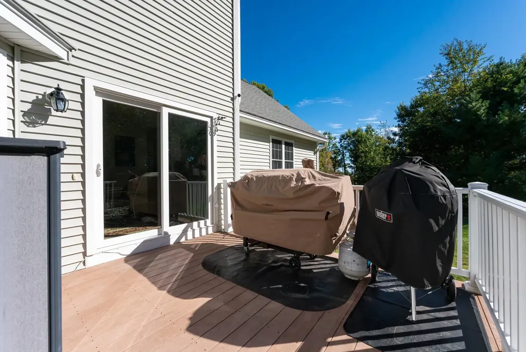 22 Hobart Hill Road Brookline NH 03033