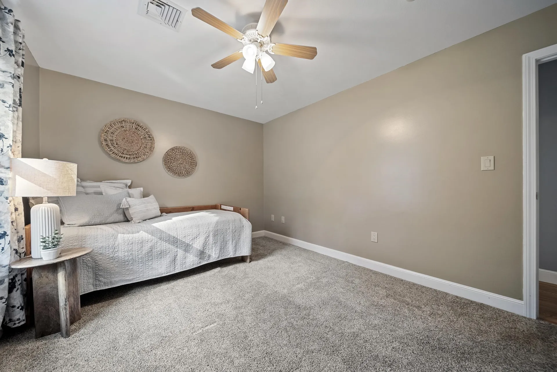 16 Wiley Hill Road Londonderry NH 03053