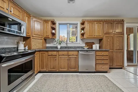 16 Wiley Hill Road Londonderry NH 03053