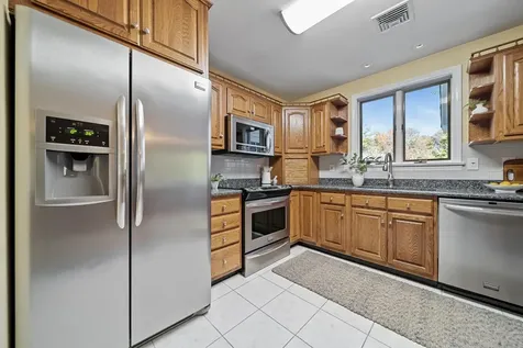 16 Wiley Hill Road Londonderry NH 03053