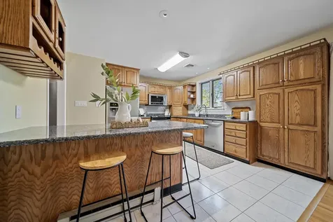 16 Wiley Hill Road Londonderry NH 03053