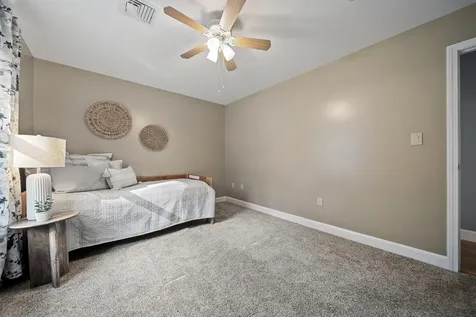 16 Wiley Hill Road Londonderry NH 03053