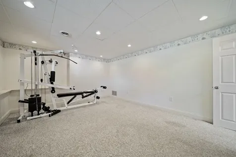 16 Wiley Hill Road Londonderry NH 03053