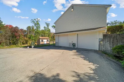 16 Wiley Hill Road Londonderry NH 03053