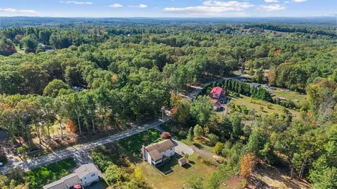 16 Wiley Hill Road Londonderry NH 03053