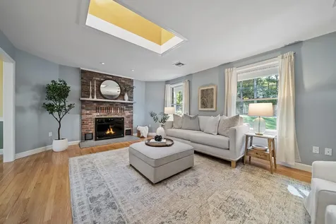 16 Wiley Hill Road Londonderry NH 03053