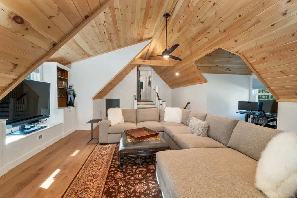 25 Clay Point Road Alton NH 03809