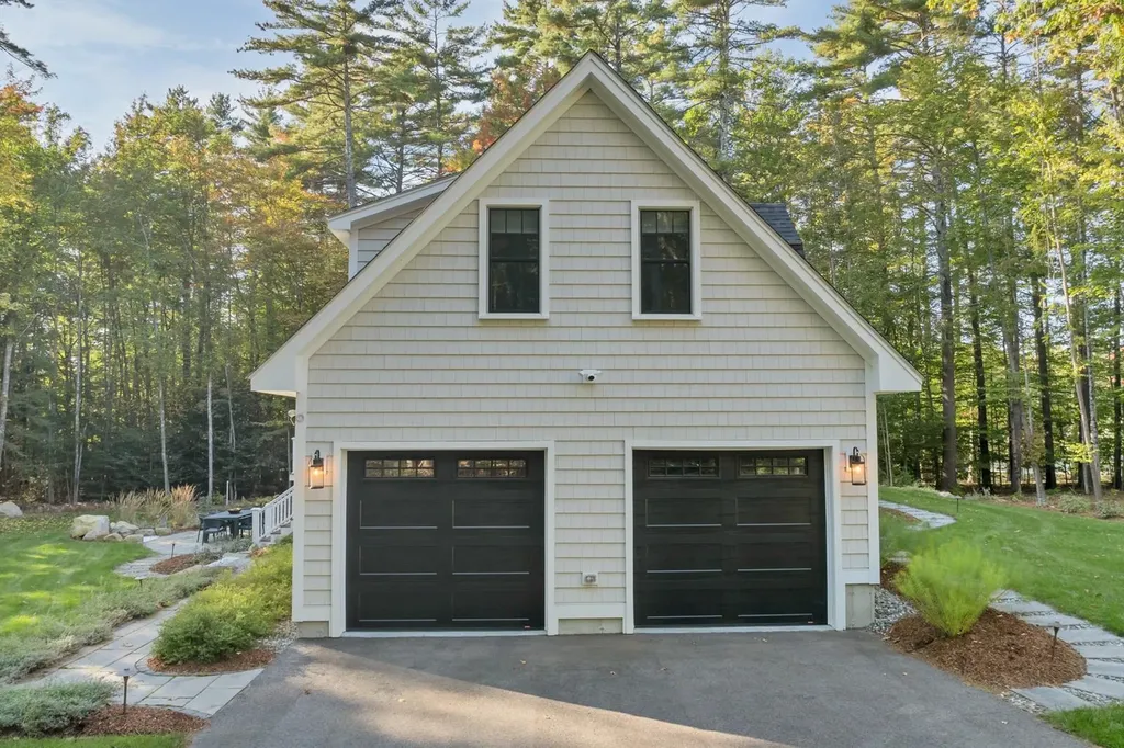 25 Clay Point Road Alton NH 03809