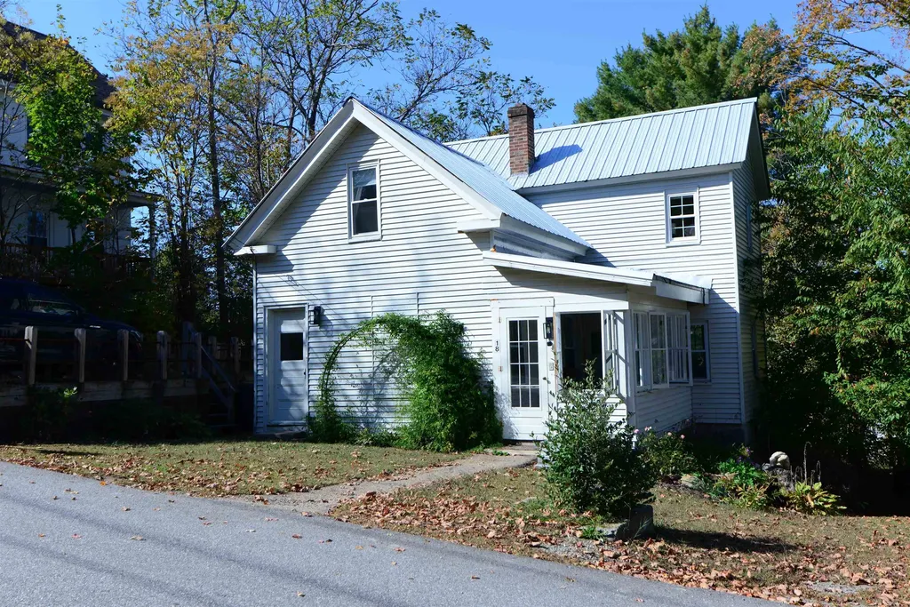 18 Prospect Street Bristol NH 03222