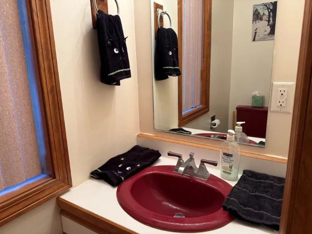 1005 Nh Route 106 N Loudon NH 03307