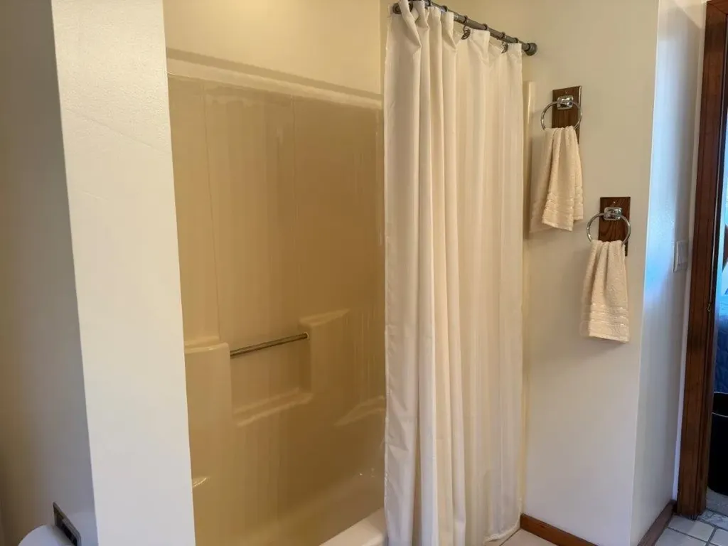 1005 Nh Route 106 N Loudon NH 03307