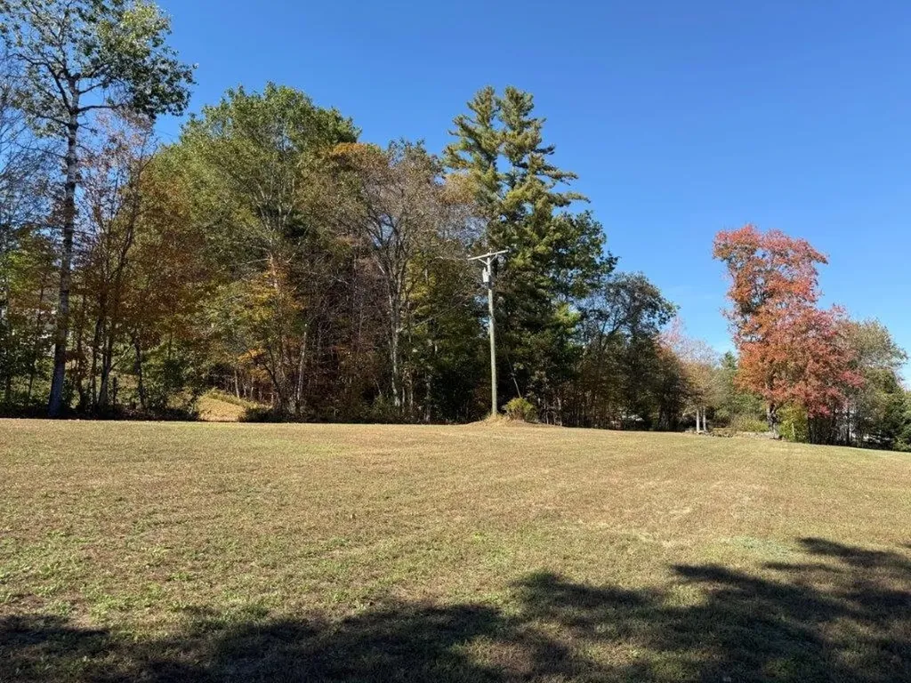 1005 Nh Route 106 N Loudon NH 03307