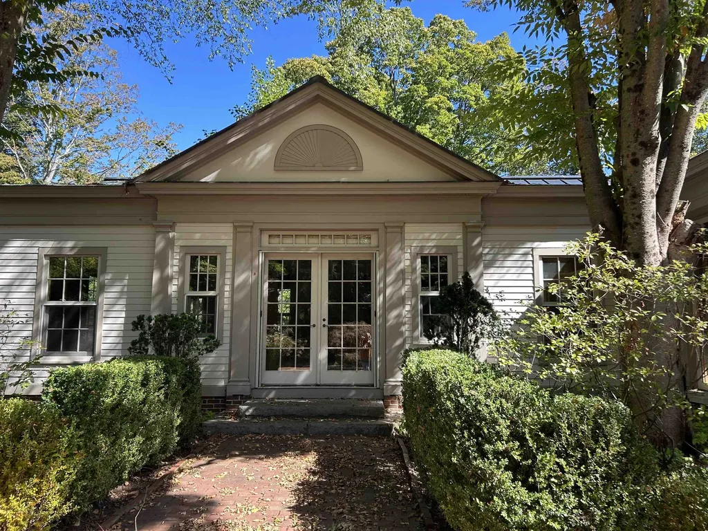 81 Front Street Exeter NH 03833