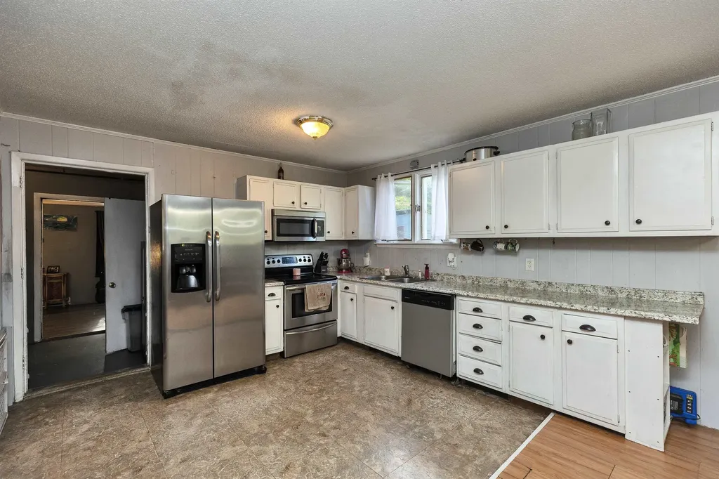 9 Nutter Circle Barnstead NH 03225