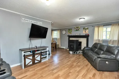 9 Nutter Circle Barnstead NH 03225