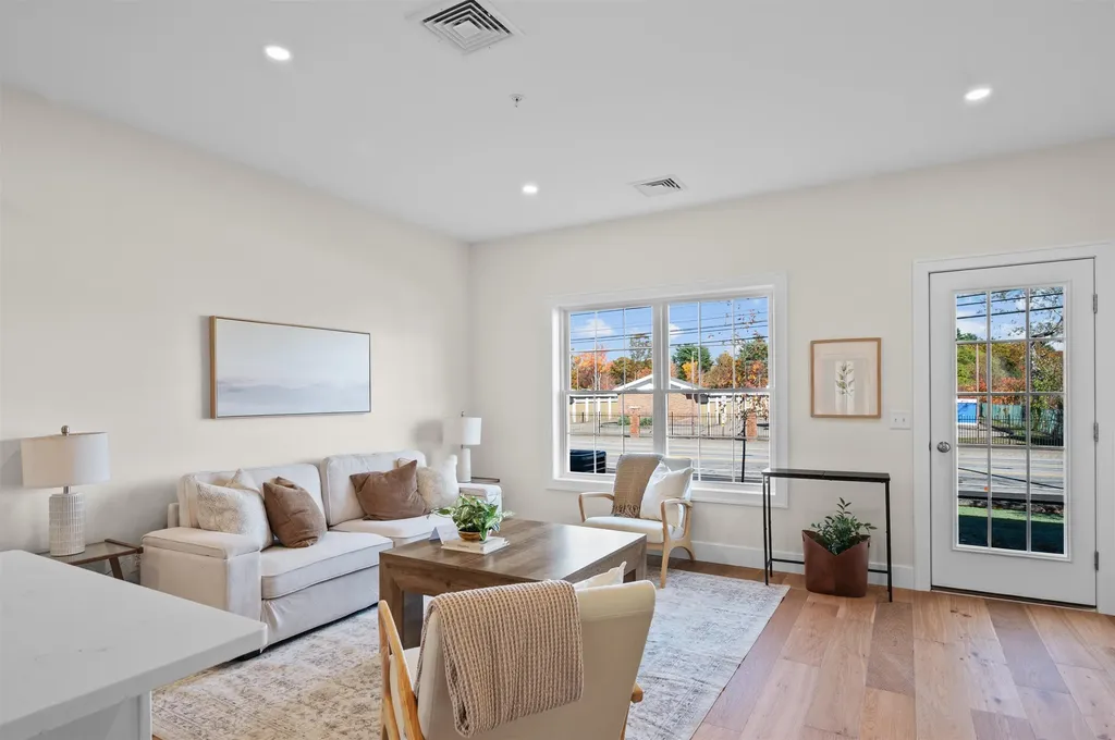 13 Suffolk Drive Concord NH 03303