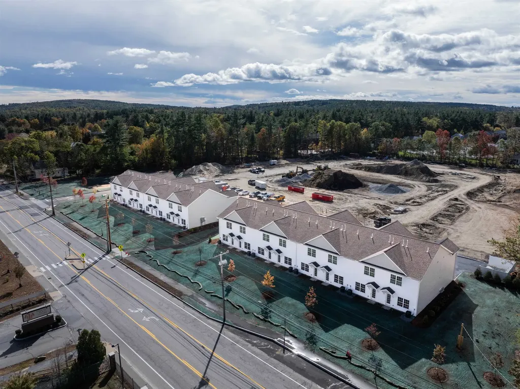 13 Suffolk Drive Concord NH 03303