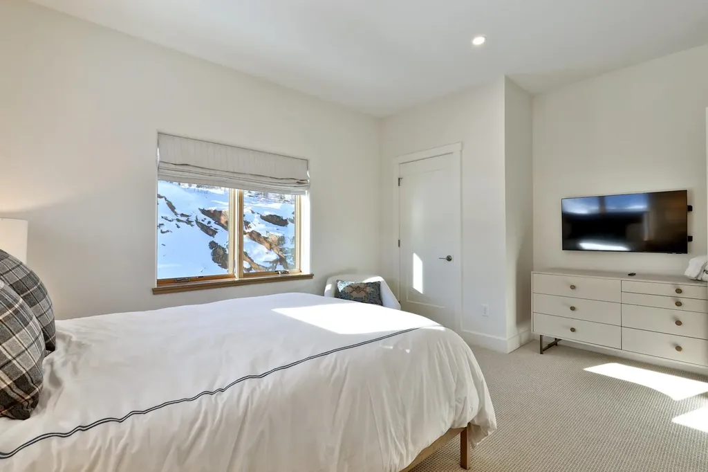 37 Village Center Road Ludlow VT 05149