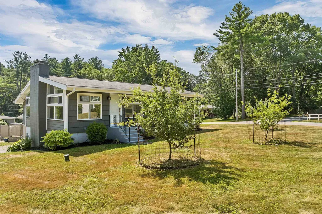 7 Hemlock Circle Dover NH 03820