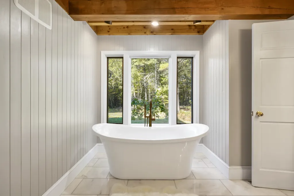 156 Piscassic Road Newfields NH 03856