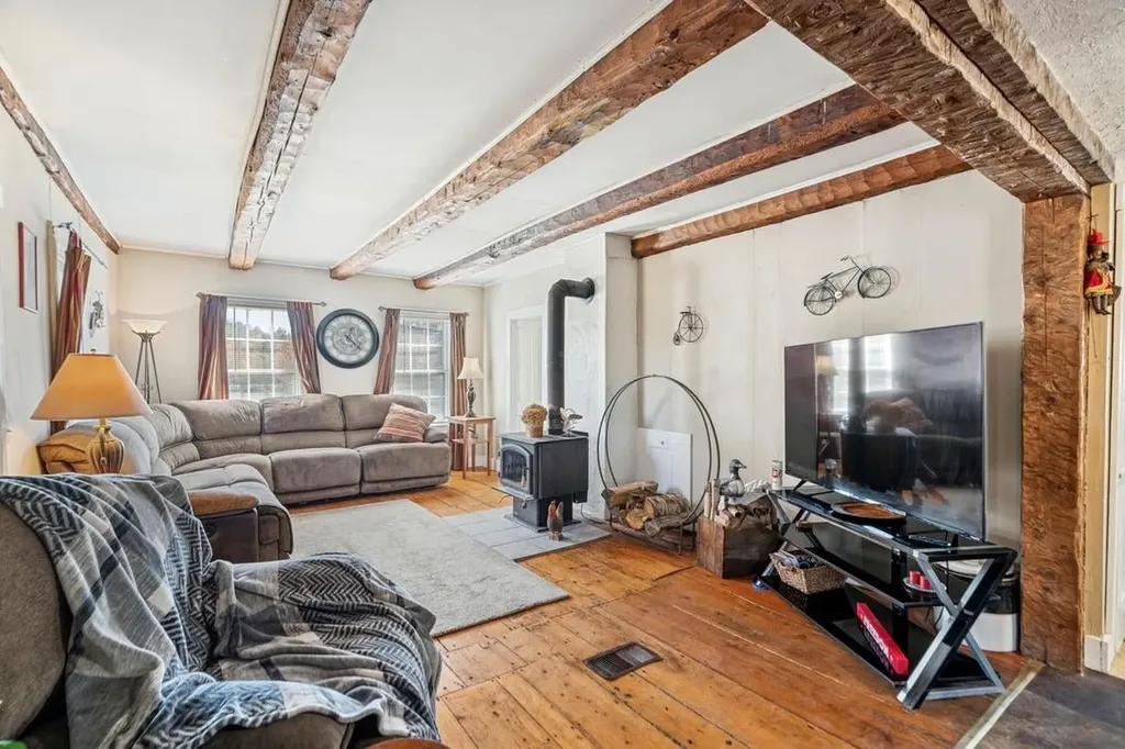 863 Route 10 Croydon NH 03773